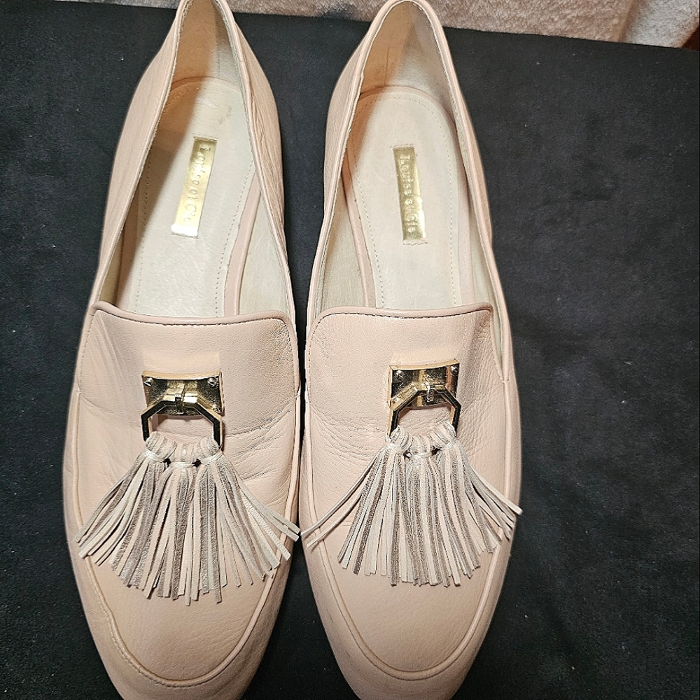 LOUISE ET CIE WOMEN'S SHOES W/TASSELS (NWT)